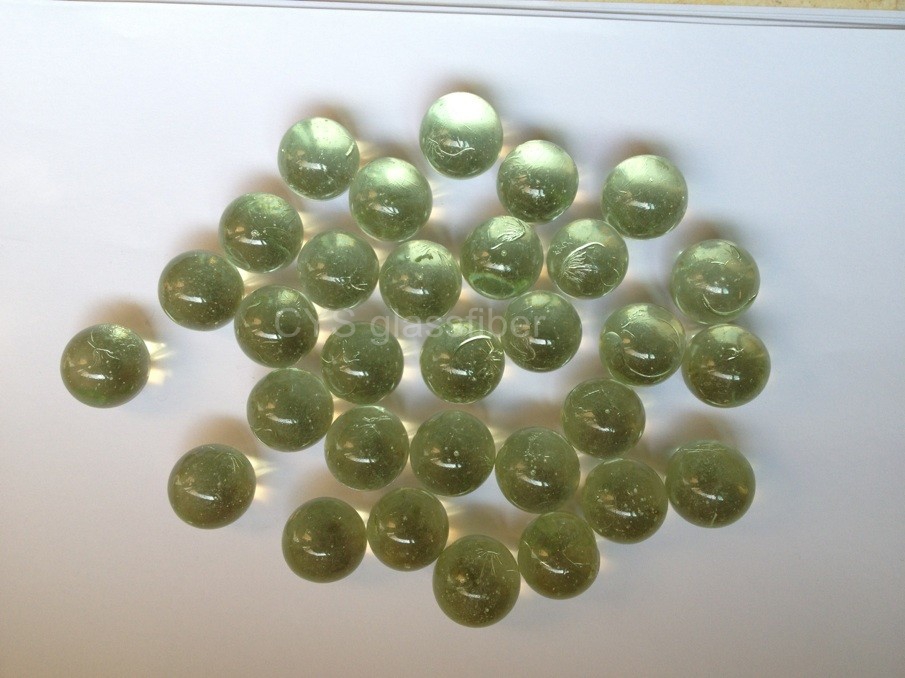 C glass marble